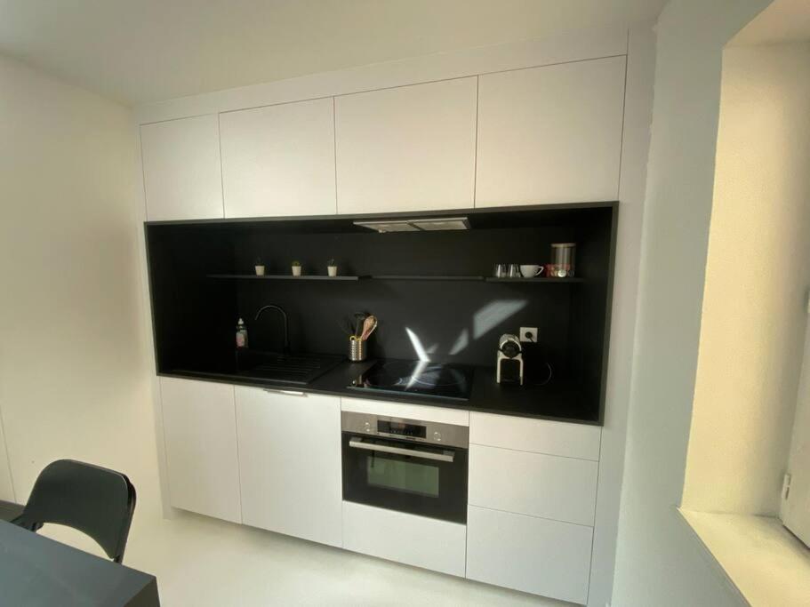 50 M2 Avec Rooftop Centre * Lila
